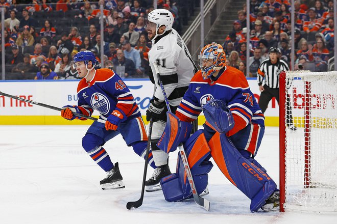 Anže Kopitar je v dobrih 20 minutah na ledu dvakrat sprožil proti tekmečevim vratom. FOTO: Perry Nelson/Imagn Images/Usa Today Sports/Reuters Con