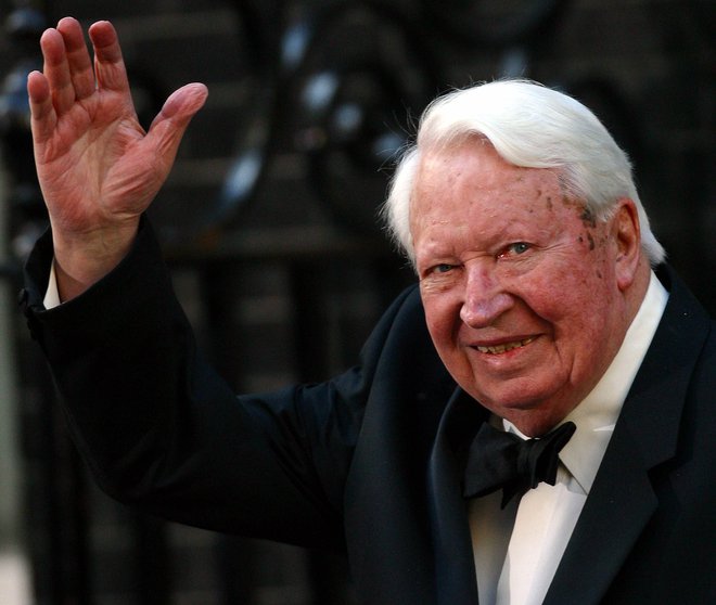 Edward Heath in njegova vlada so takratnega kraljičinega osebnega tajnika Martina Charterisa prosili, naj Elizabeti II. ne razkrije podrobnosti o Bluntovih dejanjih. FOTO: Kieran Doherty/Retuers