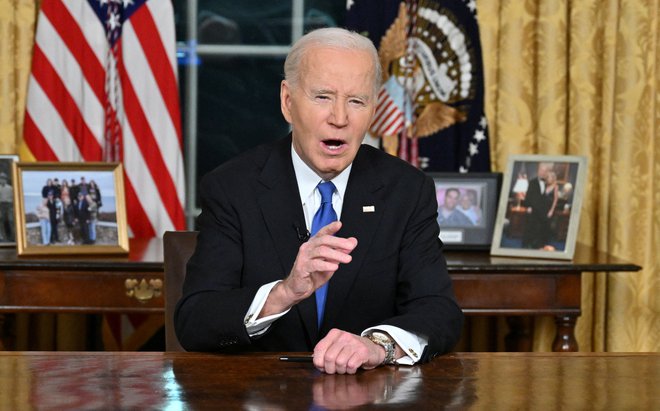 Joe Biden, ki se poslavlja s položaja 46. predsednika ZDA, je svoj zadnji nagovor Američanom začel in končal s pozitivno noto. FOTO: Mandel Ngan via Reuters