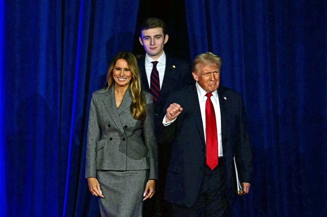 Melania, Barron in Donald Trump. FOTO: Jim Watson/Afp