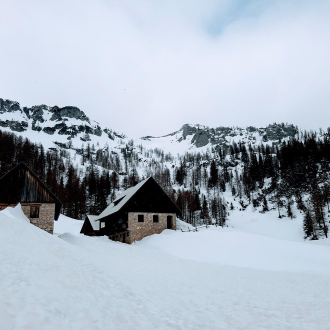 Blejska koča na Lipanci. FOTO: Tina Horvat

 