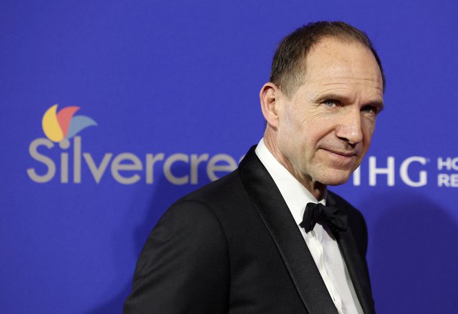 Ralph Fiennes je eden od kandidatov za glavno moško vlogo, in sicer za nastop v filmu Konklave. FOTO: Mario Anzuoni/Reuters