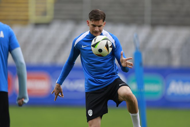 Naš reprezentant Nino Žugelj je med aduti norveškega kluba. FOTO: Leon Vidic/Delo