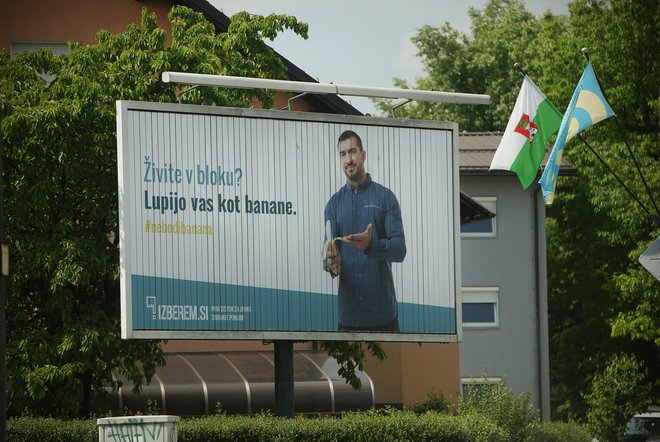 Brez upravnika ne moremo narediti ničesar, saj ne moremo razpolagati z rezervnim skladom, ki že pokriva vse stroške za izvedbo sanacije strehe v skladu z inšpekcijsko odločbo. FOTO: Jure Eržen