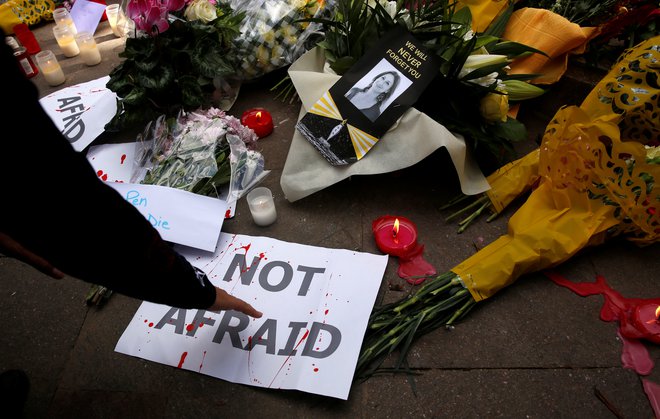 Protestirali so tudi novinarji, ki so v en glas povedali, da se ne bojijo. FOTO: Darrin Zammit Lupi/Reuters