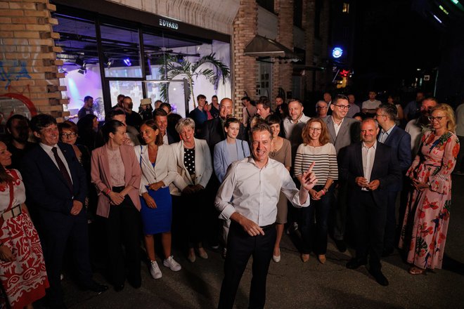 Gibanje Svoboda ob obletnici sporoča, da poslance in ministre navdihuje vodstvo Roberta Goloba ter jasno začrtana pot k bolj odprti in vključujoči družbi. FOTO: Črt Piksi/Delo