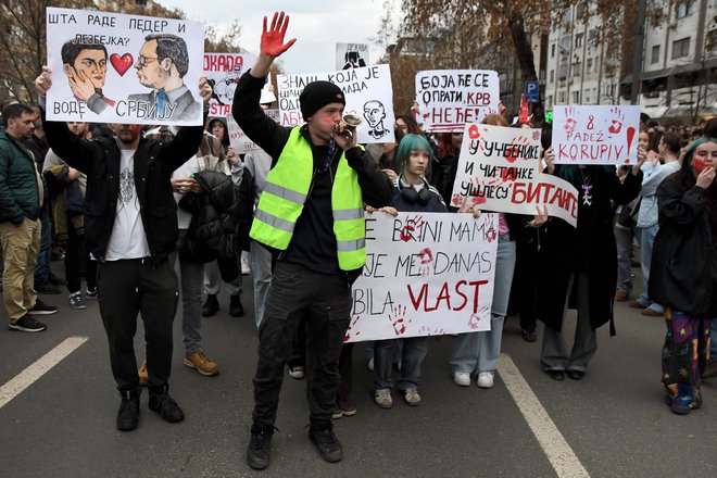 Študenti protestirajo že skoraj tri mesece. FOTO: Nenad Mihajlović/AFP