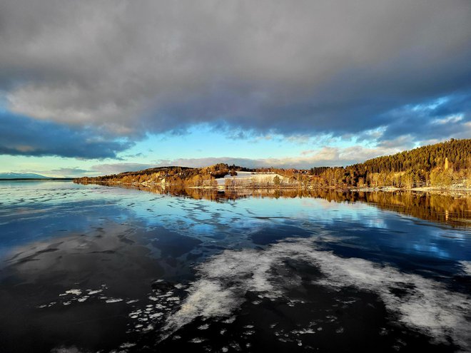 Velik del obale jezera Storsjön bi lahko bil izpostavljen intenzivnemu rudarjenju. FOTO: Boštjan Videmšek