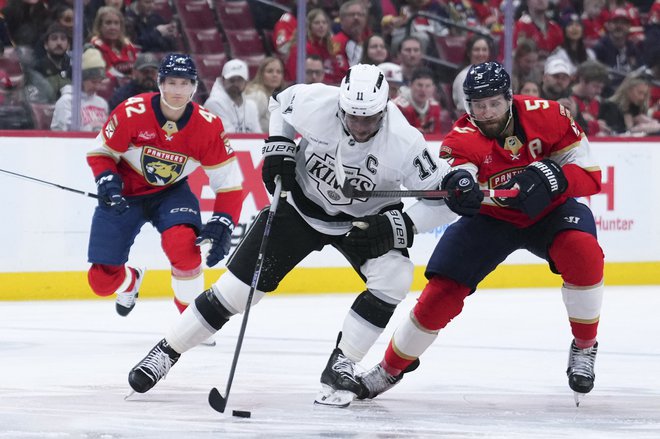 Moštvo Los Angeles Kings je v krizi, v Miamiju so Anže Kopitar in ioigralci izgubili še sedmič v zadnjih devetih tekmah. FOTO: Rich Storry/Usa Today Sports Via Reuters Con