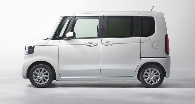 Honda N box, znova najbolj množično prodajani avtomobil na Japonskem, je eden od mini modelov, ki so posebna kategorija. FOTO: Honda