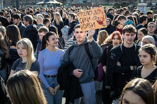 Srbska vlada ob stopnjevanju protestov povečala proračun za visoko šolstvo