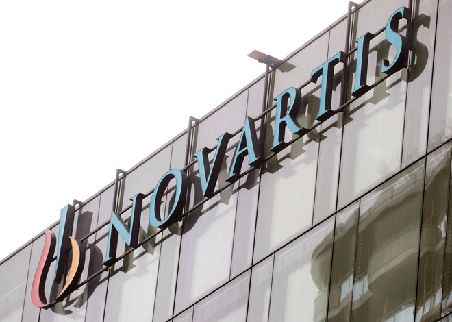 Novartis je lani močno povečal prihodke od prodaje, čisti dobiček je bil višji za 45 odstotkov. FOTO: Arnd Wiegmann/Reuters