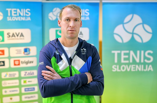 Selektor slovenske teniške reprezentance Grega Žemlja je s svoje varovance popeljal do zmage nad Indonezijo. FOTO: Blaž Samec/Delo