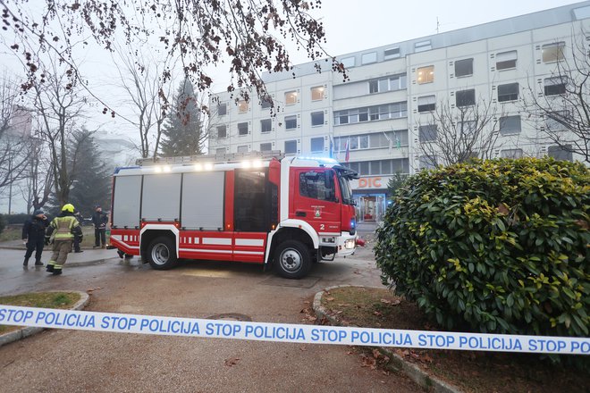 Odzivam se zato, da podprem dijake in jim izrazim pohvalo za jasne besede, ki so odpihnile dim praznih. FOTO: Jože Suhadolnik