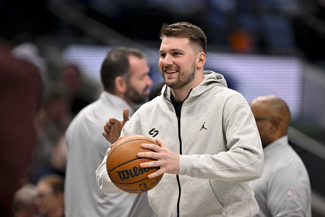 Luka Dončić je na novinarskih konferencah običajno redkobeseden, kako bo tokrat? FOTO: Jerome Miron/Reuters