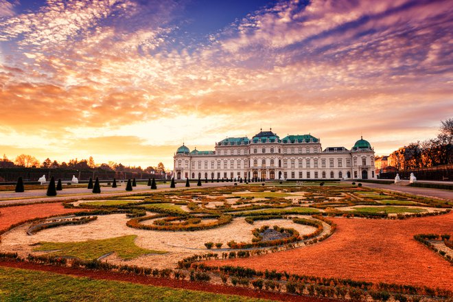 Dunaj s številnimi očarljivimi zgradbami in svojim mestnim utripom privablja več turistov kot Bern. FOTO: dokumentacija Dela