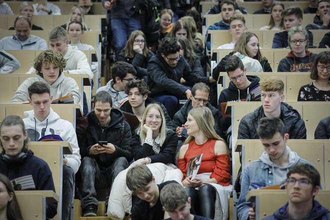 V Študentski organizaciji Slovenije so zadovoljni, da je v predlogu novega zakona vrnitev športa v visokošolskih programih. FOTO: Jože Suhadolnik/Delo