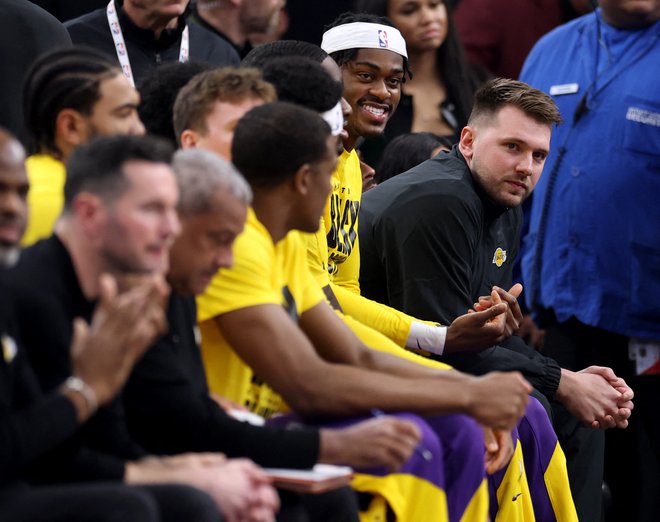 Dončić je videl gladko zmago svoje nove ekipe.  FOTO: Harry How/Getty Images/AFP