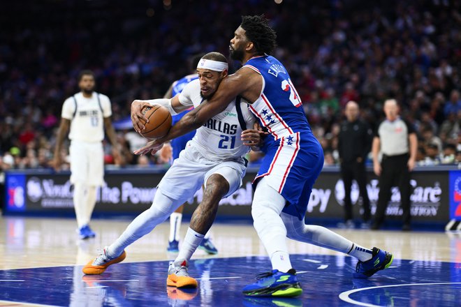 Embiid se je vrnil po 15 tekmah neigranja. FOTO: Kyle Ross/Usa Today/Reuters