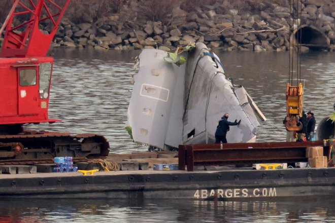 Preiskavo nesreče še naprej vodi Nacionalni odbor za varnost v prometu (NTSB). FOTO: Chip Somodevilla/Getty Images via AFP