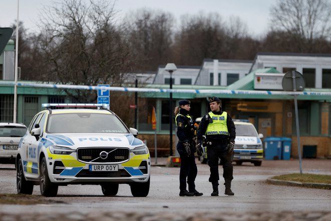 Tragedija se je zgodila v izobraževalnem središču za odrasle Campus Risbergska v Örebroju. FOTO: Kuba Stezycki/Reuters