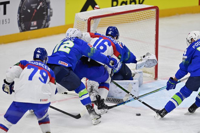 Slovenski hokejisti se pripravljajo na svetovno prvenstvo elitnega razreda, v katerem so bili nazadnje pred dvema letoma v Rigi. FOTO: Gints Ivuskans/AFP