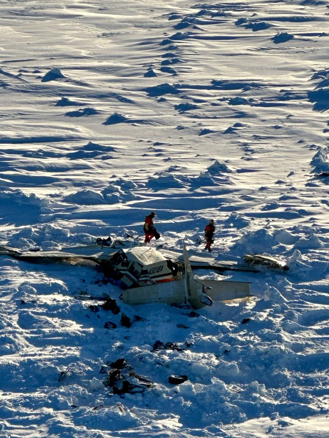 Razbitine letala Cessna 208B Grand Caravan podjetja Bering Air FOTO: U.S. Coast Guard/Reuters


 
