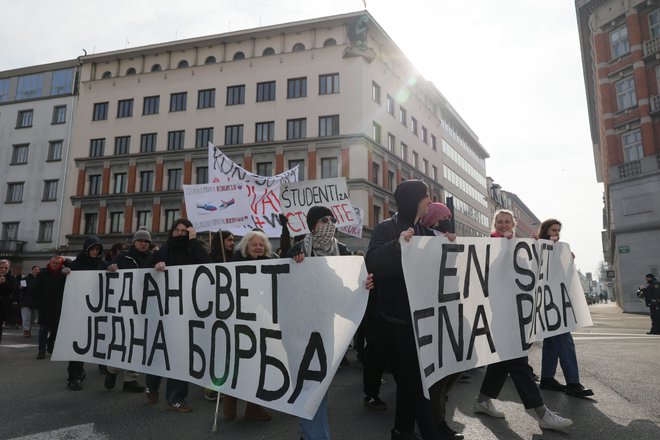 Študentski protesti v podporo študentom v Srbiji. FOTO: Črt Piksi