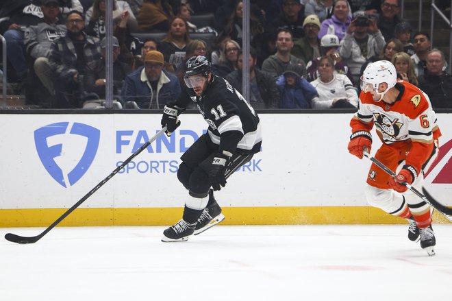 Anže Kopitar je moral priznati poraz Anaheimu. FOTO: Jessica Alcheh/USA Today Sports