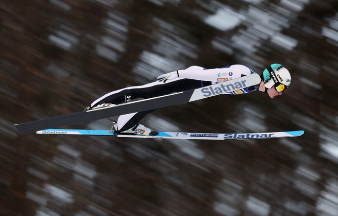 Domen Prevc je poletel do osmega mesta. FOTO: Wolfgang Rattay/Reuters