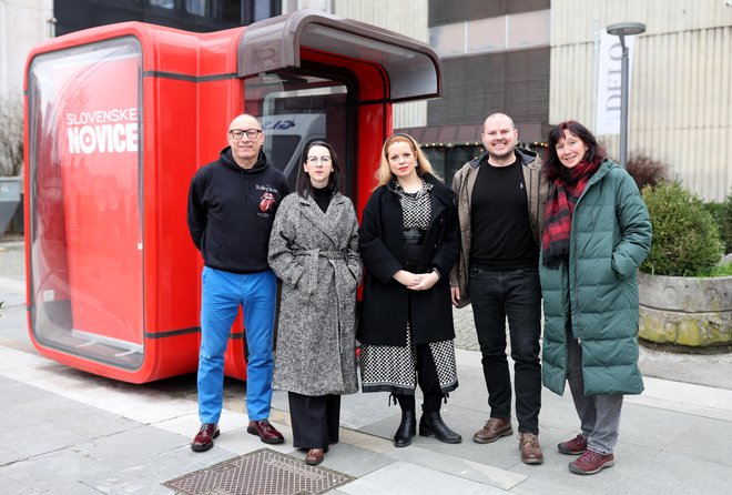 Žirija z leve: Igor Bratož, Kristina Kočan, Tanja Petrič, Igor Žunkovič, Seta Knop FOTO: Blaž Samec/Delo