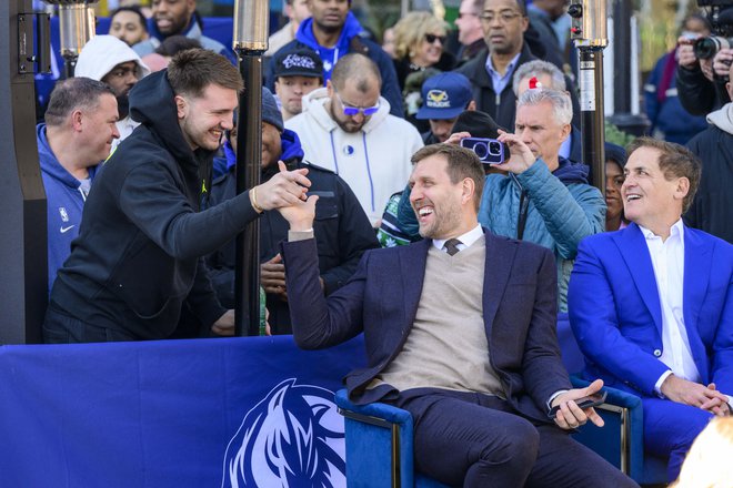 Dončić in Nowitzki FOTO: Jerome Miron/USA Today Sports