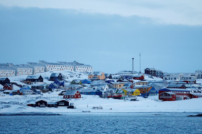 Grenlandija predstavlja pomembno strateško točko zaradi obsežnih virov naravnih surovin, kot sta nafta in zemeljski plin. FOTO: Sarah Meyssonnier/Reuters