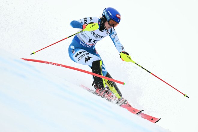 Mikaela Shiffrin je v slalomu spet pokazala zobe. FOTO: Fabrice Coffrini/AFP