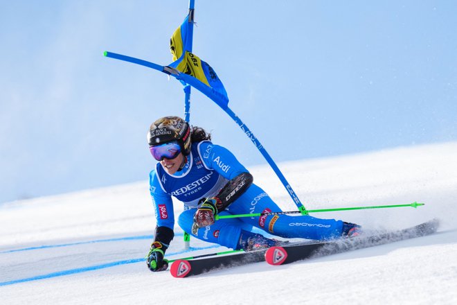 Federica Brignone je bila najboljša na prvi progi. FOTO: Dimitar Dilkoff/AFP