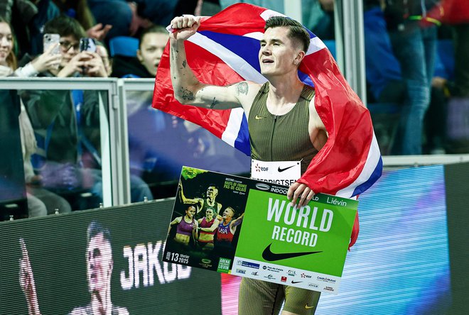 Norvežan Jakob Ingebrigtsen je izboljšal dva svetovna rekorda. FOTO: Denis Charlet/AFP