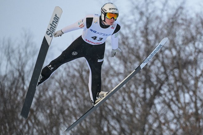 Domen Prevc se je na veliki napravi v Saporu odlično znašel. Foto Richard A. Brooks/AFP