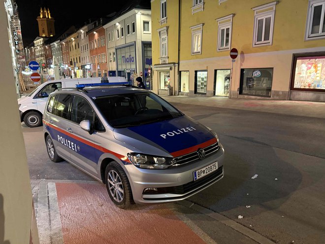 Policija na prizorišču po napadu. FOTO: Gerd Eggenberger/AFP