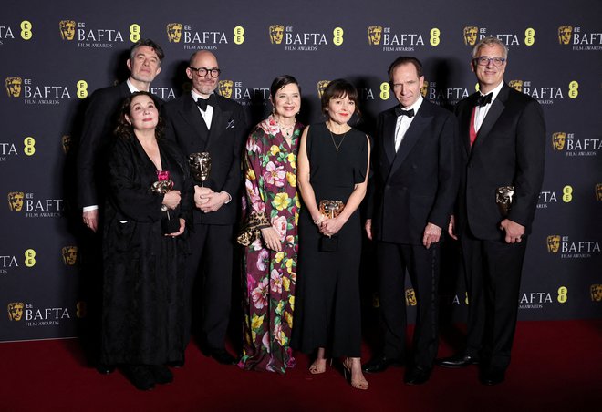 V londonskem Southbank Centru je na podelitvi britanske filmske nagrade bafta slavil papeški triler Konklave. FOTO: Isabel Infantes/Reuters