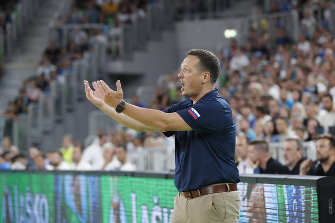 Pred selektorjem Sekulićem je izziv, kako od mladega jedra dobiti nekaj odgovorov, ki bodo koristili tudi poleti. FOTO: Leon Vidic