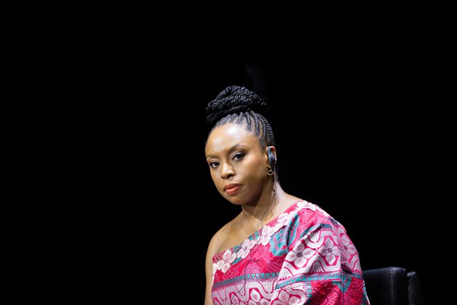 Nigerijsko-ameriška pisateljica Chimamanda Ngozi Adichie je napisala nov težko pričakovani roman. FOTO: Reuters