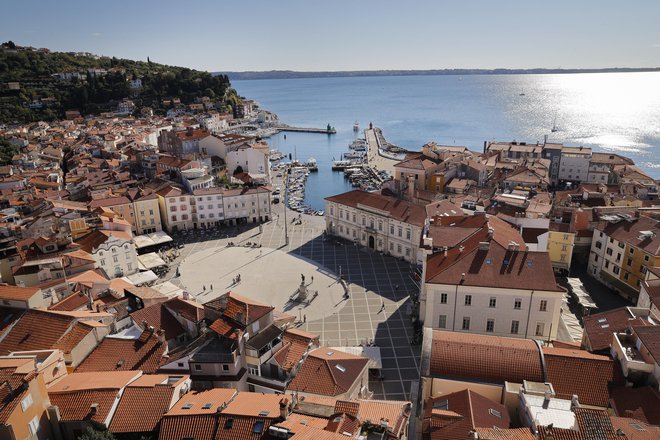 Svetovna turistična organizacija Slovenijo še vedno uvršča med države z nadpovprečo turistično uspešnostjo. FOTO: Jože Suhadolnik/Delo