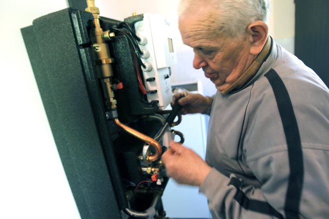 Temeljni namen delne pokojnine je v postopnem in bolj fleksibilnem prehodu v upokojitev, pravijo na ministrstvu za delo. FOTO: Matej Družnik/Delo