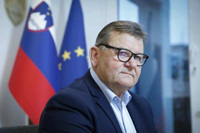 Naše vodilo je, da Slovenija v evropski blagajni ne pusti niti centa, pravi Aleksander Jevšek, minister za kohezijo. FOTO: Jože Suhadolnik/DELO