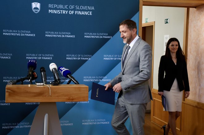 Lani se je skoraj 10.000 državljanov odločilo za nakup ljudske obveznice, je v izjavi povedal minister za finance Klemen Boštjančič. FOTO: Voranc Vogel/Delo