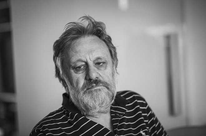 Slavoj Žižek je profesor filozofije na Evropski podiplomski šoli, mednarodni direktor Birkbeckovega inštituta za humanistiko na Univerzi v Londonu in avtor knjige Krščanski ateizem: Kako biti pravi materialist (Bloomsbury Academic, 2024).

FOTO: Jože Suhadolnik