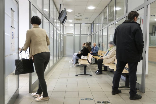 Strojni prevajalniki ne bodo nikoli znali ustrezno in smiselno tvoriti novih, slovenskih izrazov za še neznane pojme. FOTO: Leon Vidic