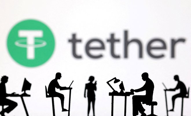 Tether je največja kriptovaluta, vredna je en dolar in niha v razponu nekaj stotink centa. FOTO: Dado Ruvic/Reuters