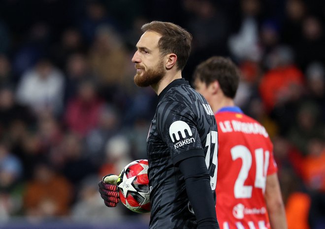 Jan Oblak bo imel zelo buren uvod v pomlad. FOTO: Gintare Karpaviciute/Reuters