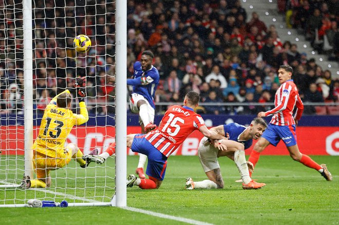 Jan Oblak je bil na hudi preizkušnji. FOTO: Oscar Del Pozo/AFP